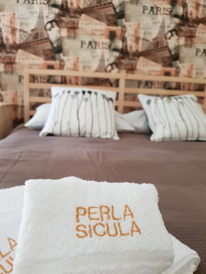 Perla Sicula Bed & Breakfast คาตาเนีย ภายนอก รูปภาพ